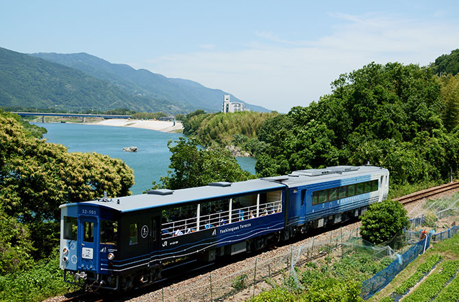 観光列車＜藍よしのがわトロッコ＞ | おすすめ列車・イベント情報 